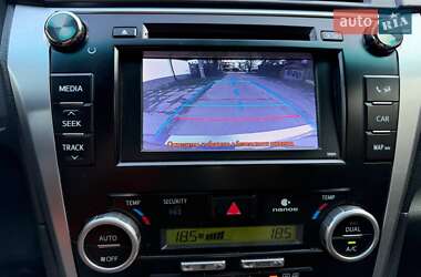 Седан Toyota Camry 2013 в 