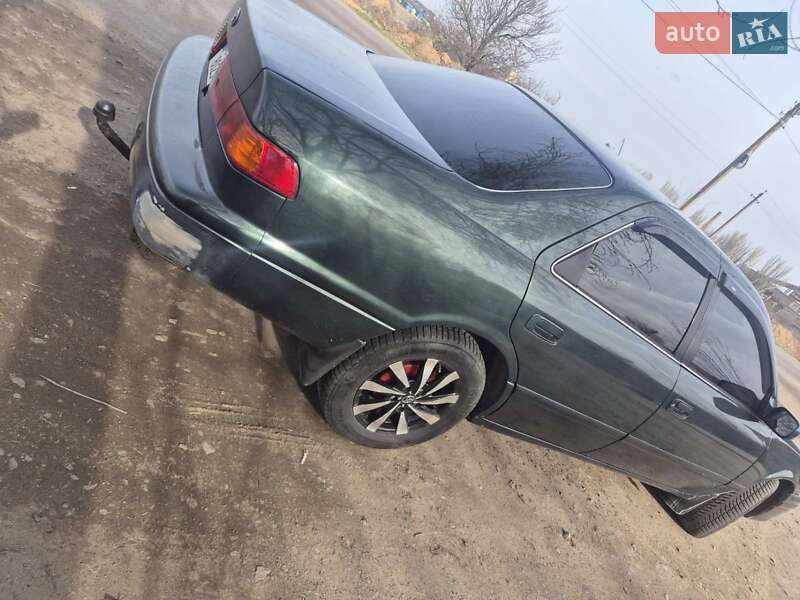 Седан Toyota Camry 2000 в Николаеве