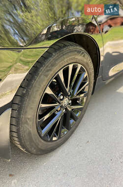 Седан Toyota Camry 2014 в 
