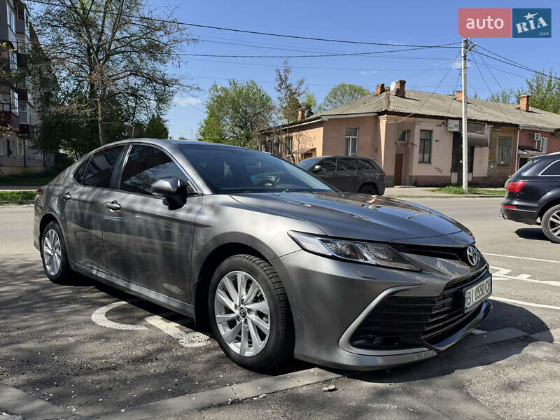 Седан Toyota Camry 2021 в Полтаве
