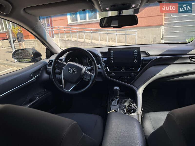Седан Toyota Camry 2021 в Полтаве