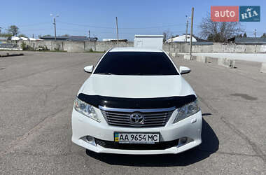 Седан Toyota Camry 2012 в 