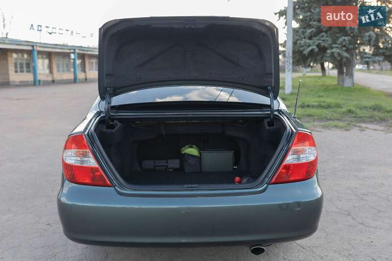 Седан Toyota Camry 2002 в Малій Висці