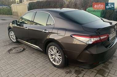 Седан Toyota Camry 2018 в 