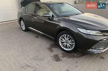 Седан Toyota Camry 2018 в 