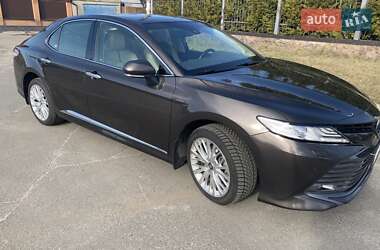 Седан Toyota Camry 2018 в 