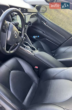Седан Toyota Camry 2019 в 