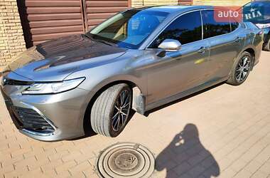 Седан Toyota Camry 2021 в Днепре