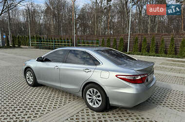 Седан Toyota Camry 2017 в 