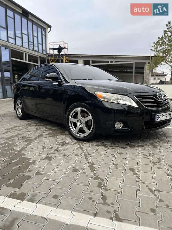 Toyota Camry 2011