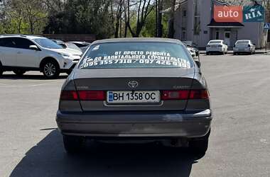 Седан Toyota Camry 1998 в 