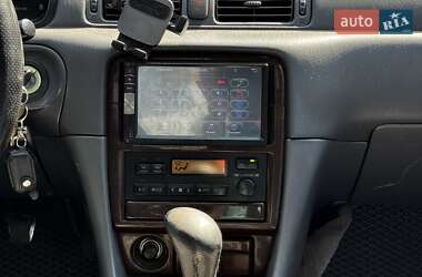 Седан Toyota Camry 1998 в 