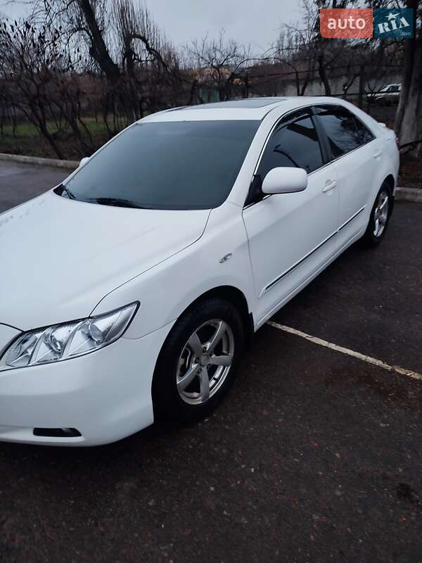 Седан Toyota Camry 2008 в Дружковке