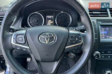 Седан Toyota Camry 2017 в 