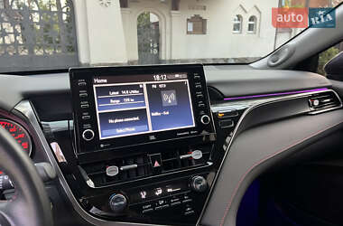 Седан Toyota Camry 2023 в 