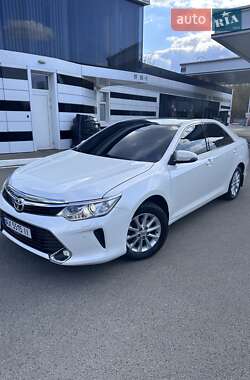 Седан Toyota Camry 2015 в 