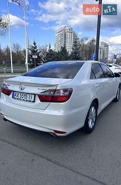 Седан Toyota Camry 2015 в 