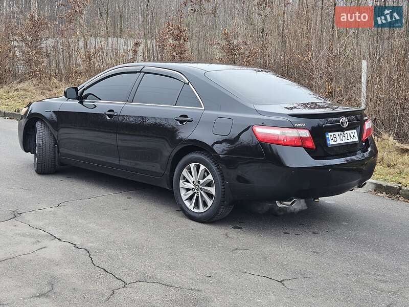 Седан Toyota Camry 2008 в Виннице
