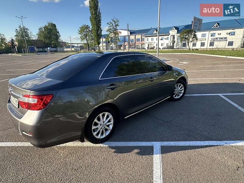 Седан Toyota Camry 2012 в Житомире