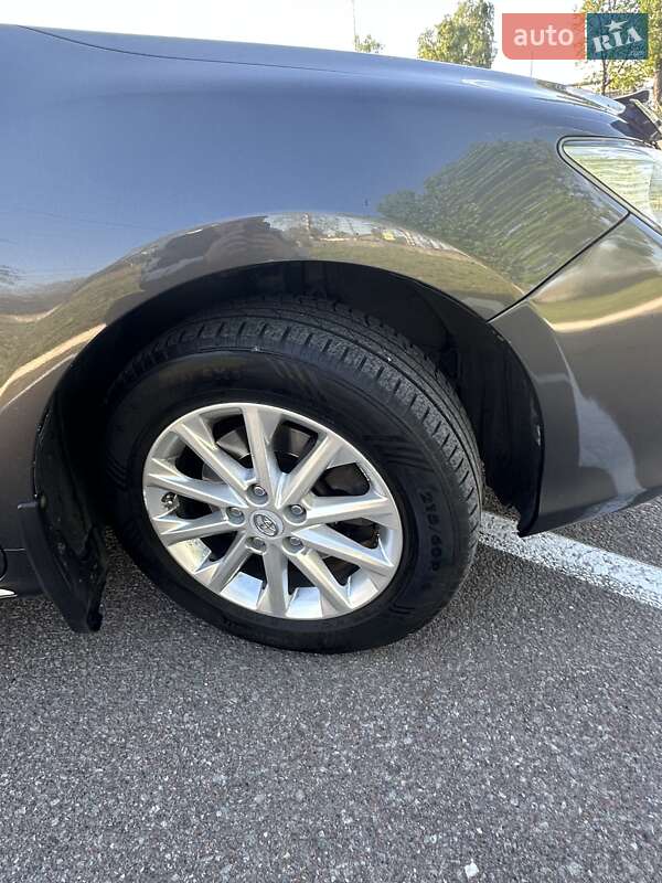 Седан Toyota Camry 2012 в Житомире