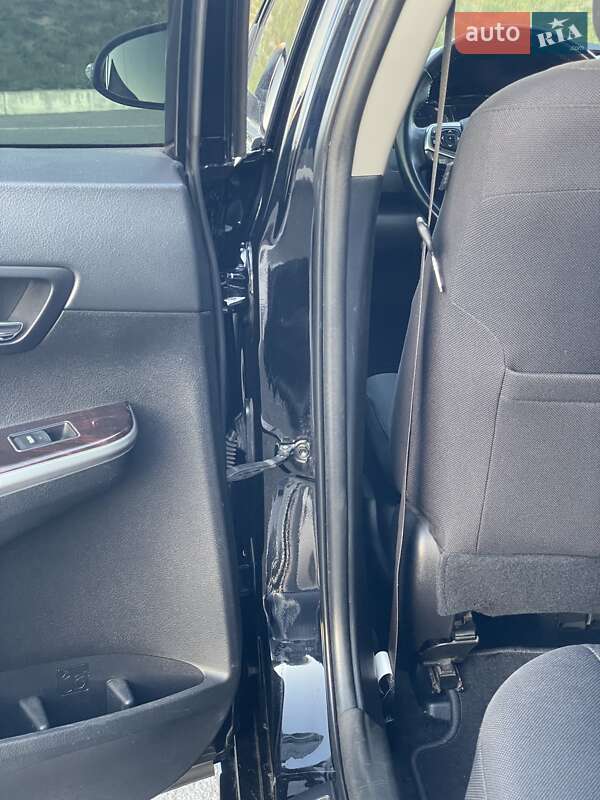 Седан Toyota Camry 2015 в Виннице