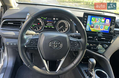 Седан Toyota Camry 2023 в 