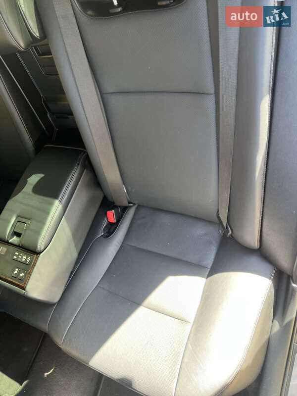 Седан Toyota Camry 2017 в Николаеве