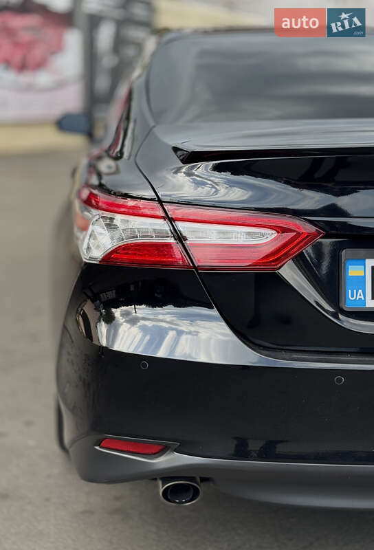 Седан Toyota Camry 2017 в Одессе