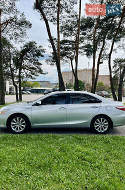 Седан Toyota Camry 2015 в 