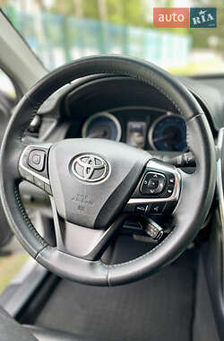 Седан Toyota Camry 2015 в 