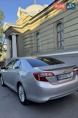 Toyota Camry 2011
