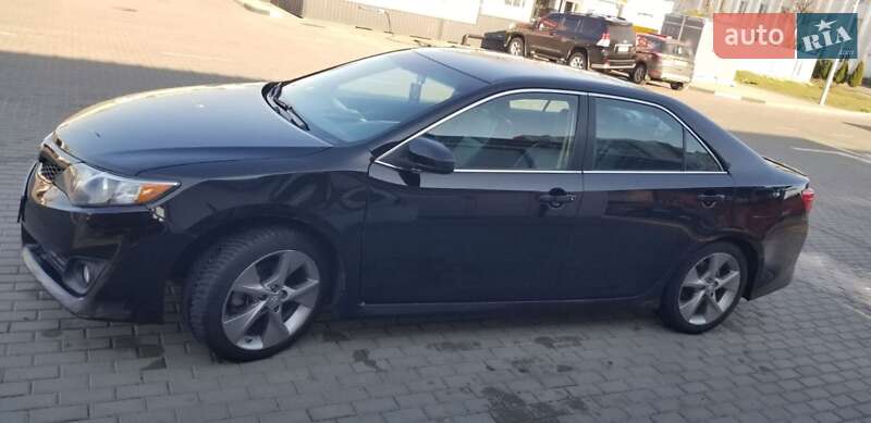 Toyota Camry 2013
