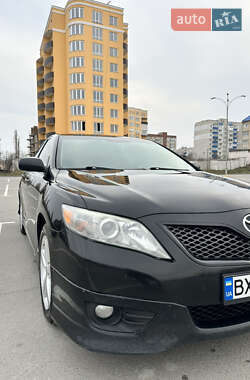 Седан Toyota Camry 2010 в 