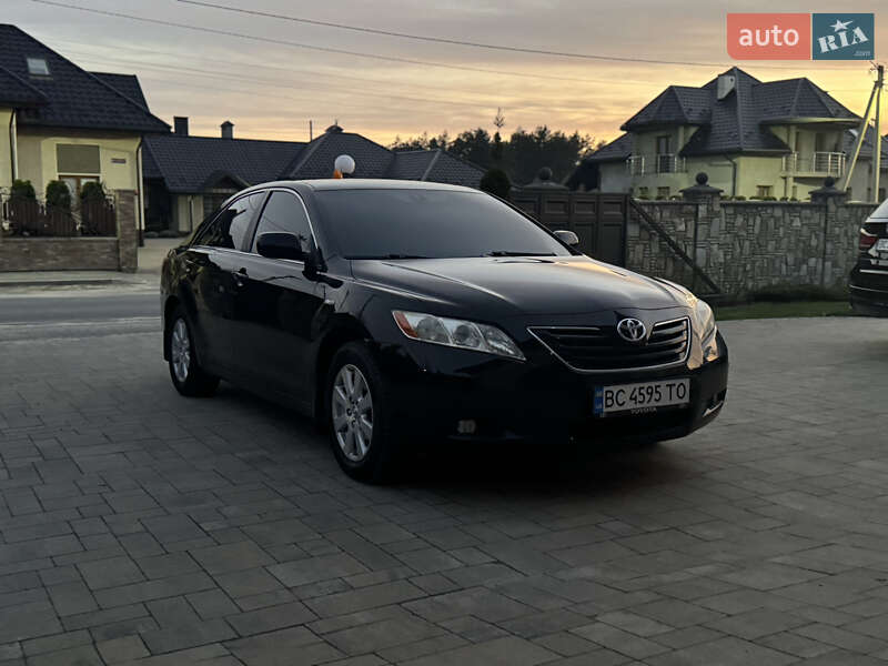 Седан Toyota Camry 2007 в Львові