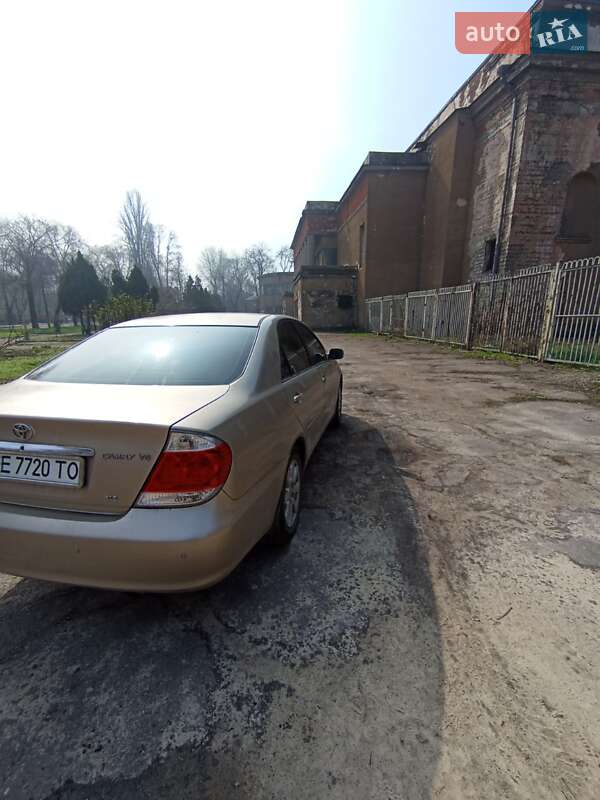 Седан Toyota Camry 2004 в Кам'янському