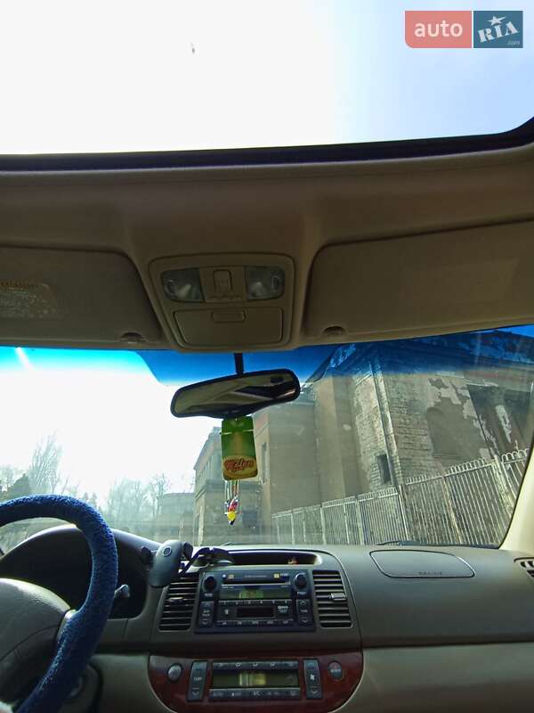 Седан Toyota Camry 2004 в Кам'янському