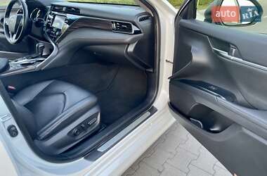 Седан Toyota Camry 2020 в 