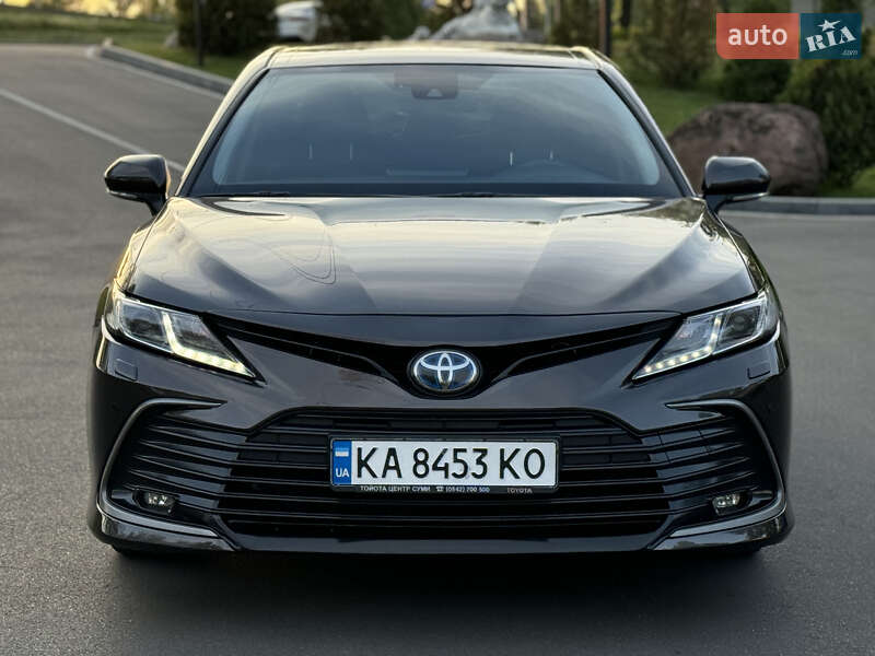 Седан Toyota Camry 2021 в Києві