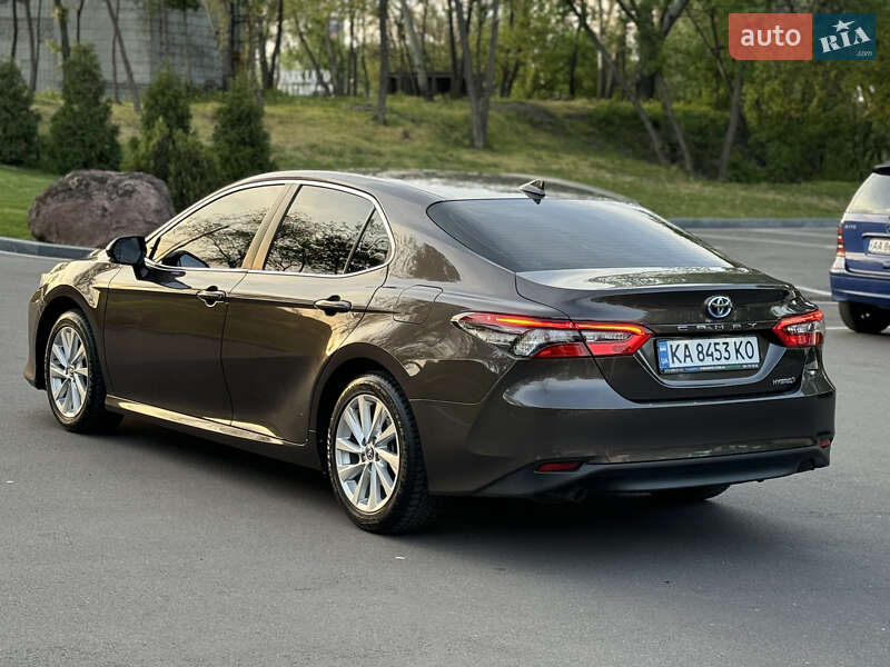 Седан Toyota Camry 2021 в Києві
