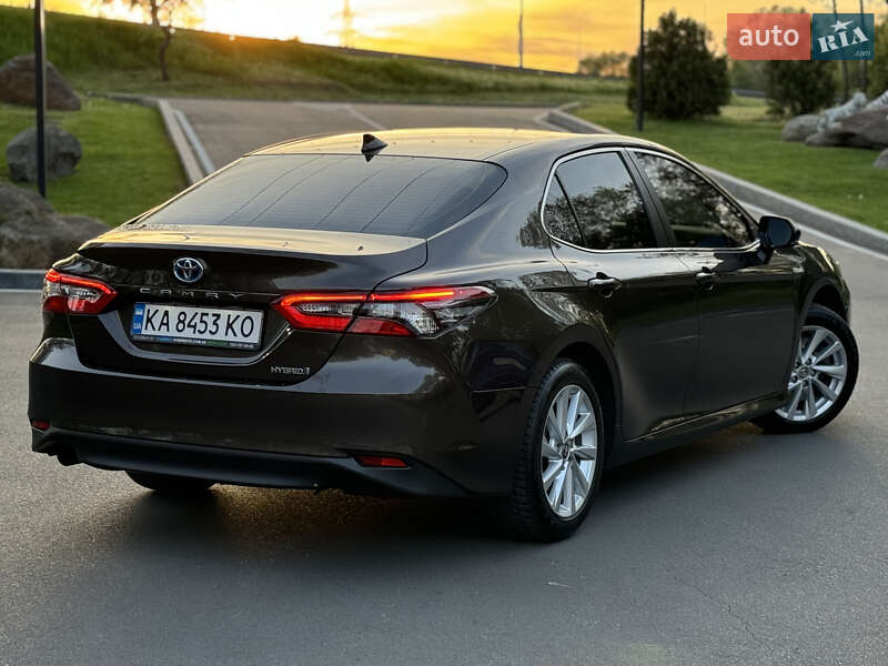 Седан Toyota Camry 2021 в Києві