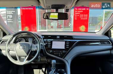 Седан Toyota Camry 2019 в 