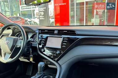 Седан Toyota Camry 2019 в 