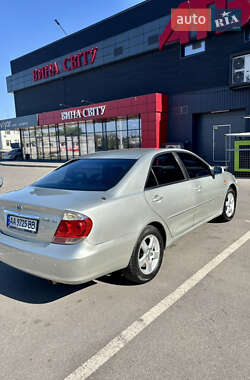 Седан Toyota Camry 2005 в 