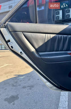 Седан Toyota Camry 2005 в 