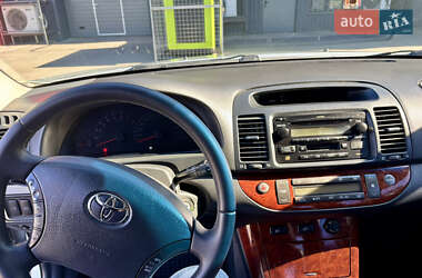 Седан Toyota Camry 2005 в 