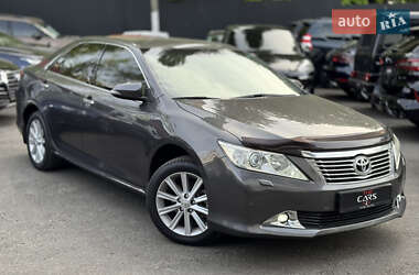 Седан Toyota Camry 2011 в Києві