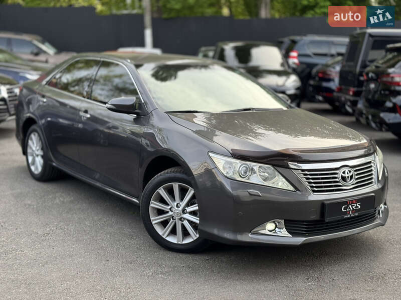 Седан Toyota Camry 2011 в 