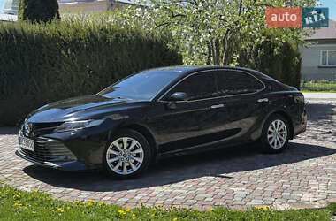 Седан Toyota Camry 2019 в 