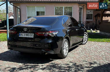 Седан Toyota Camry 2019 в 