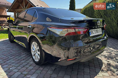 Седан Toyota Camry 2019 в 